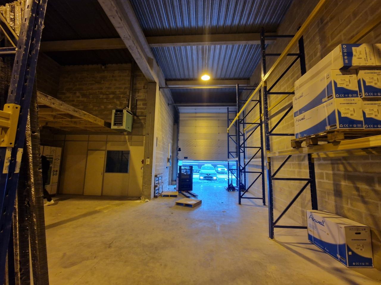Entrepôt Bureaux