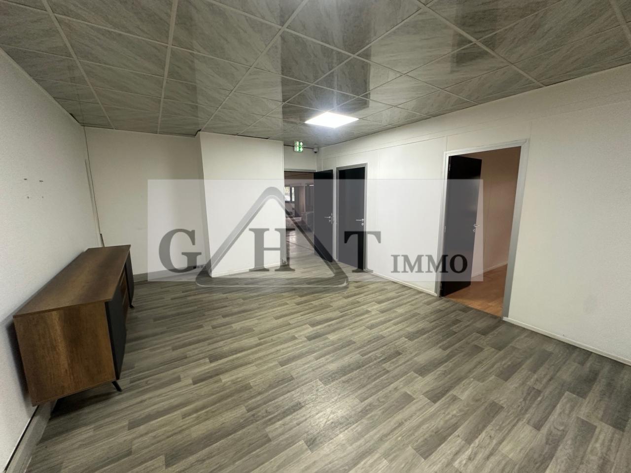 Entrepôt Bureaux