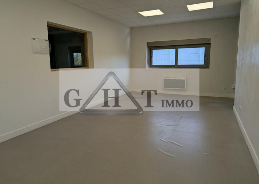 Entrepôt Bureaux
